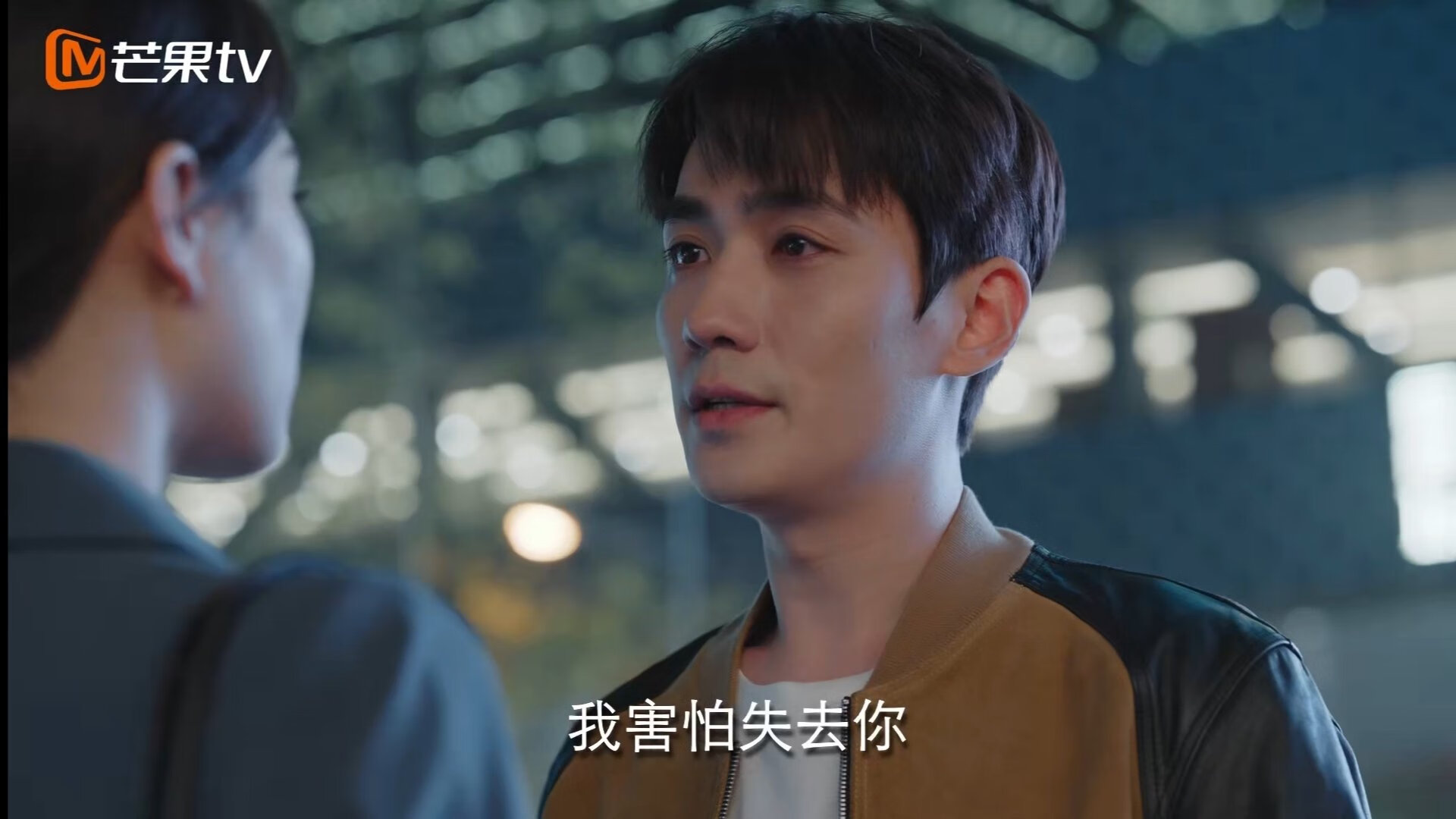 独行侠后卫因救助车祸被市政府授予荣誉称号，独行侠队员