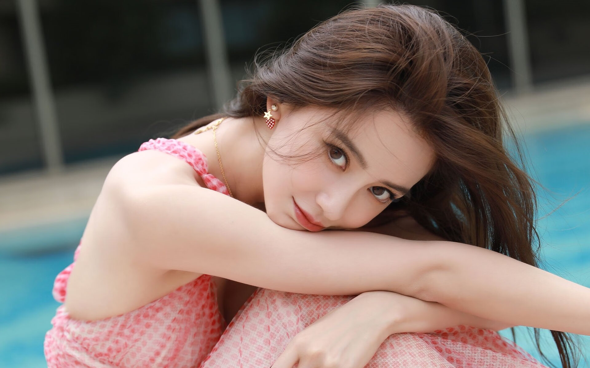 独行侠控卫与青年球员开展一对一教学,独行侠队控卫