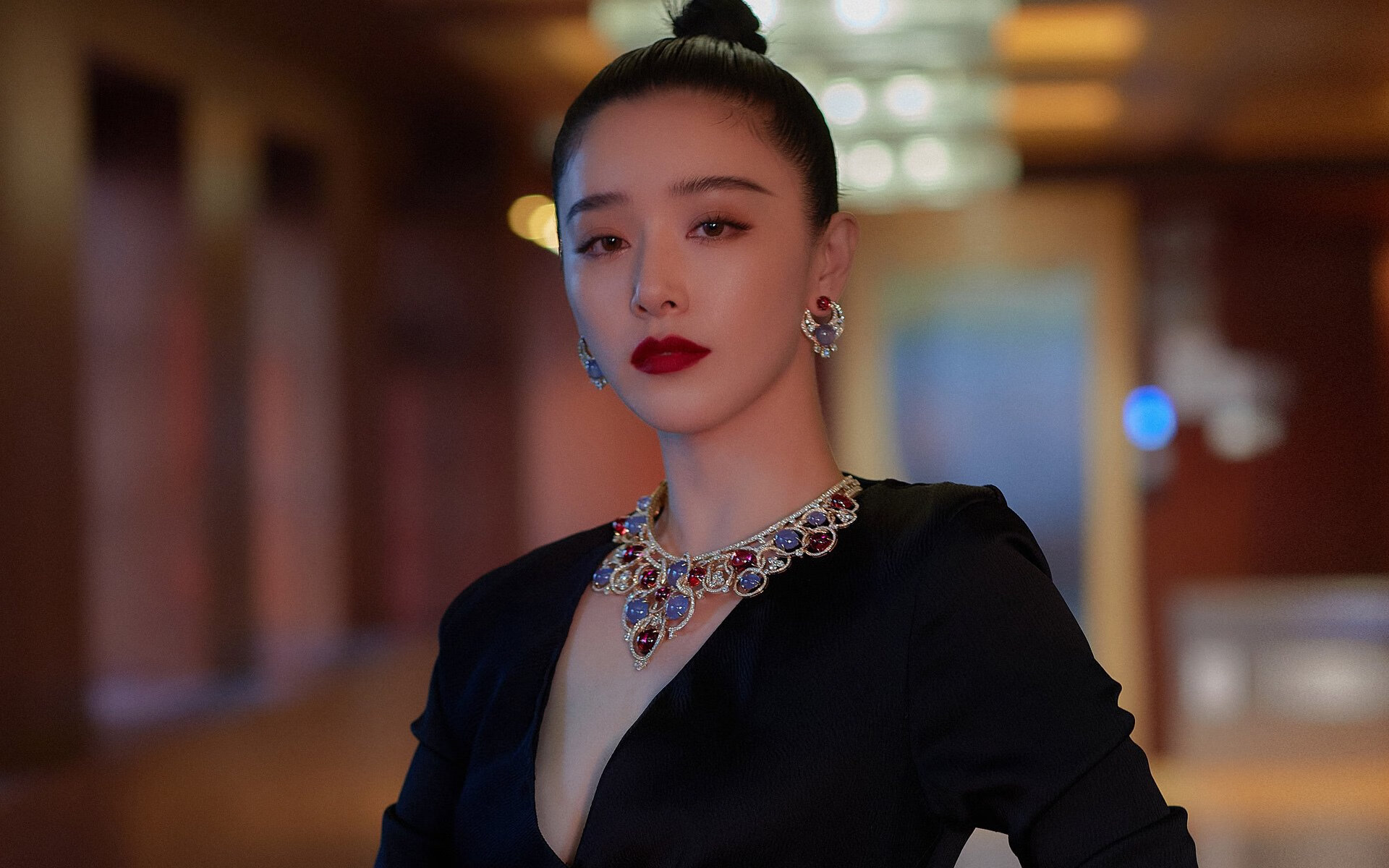 九游游戏中心-裁判团队全程高水平执法避免争议判罚比赛节奏掌控力增强，裁判建议