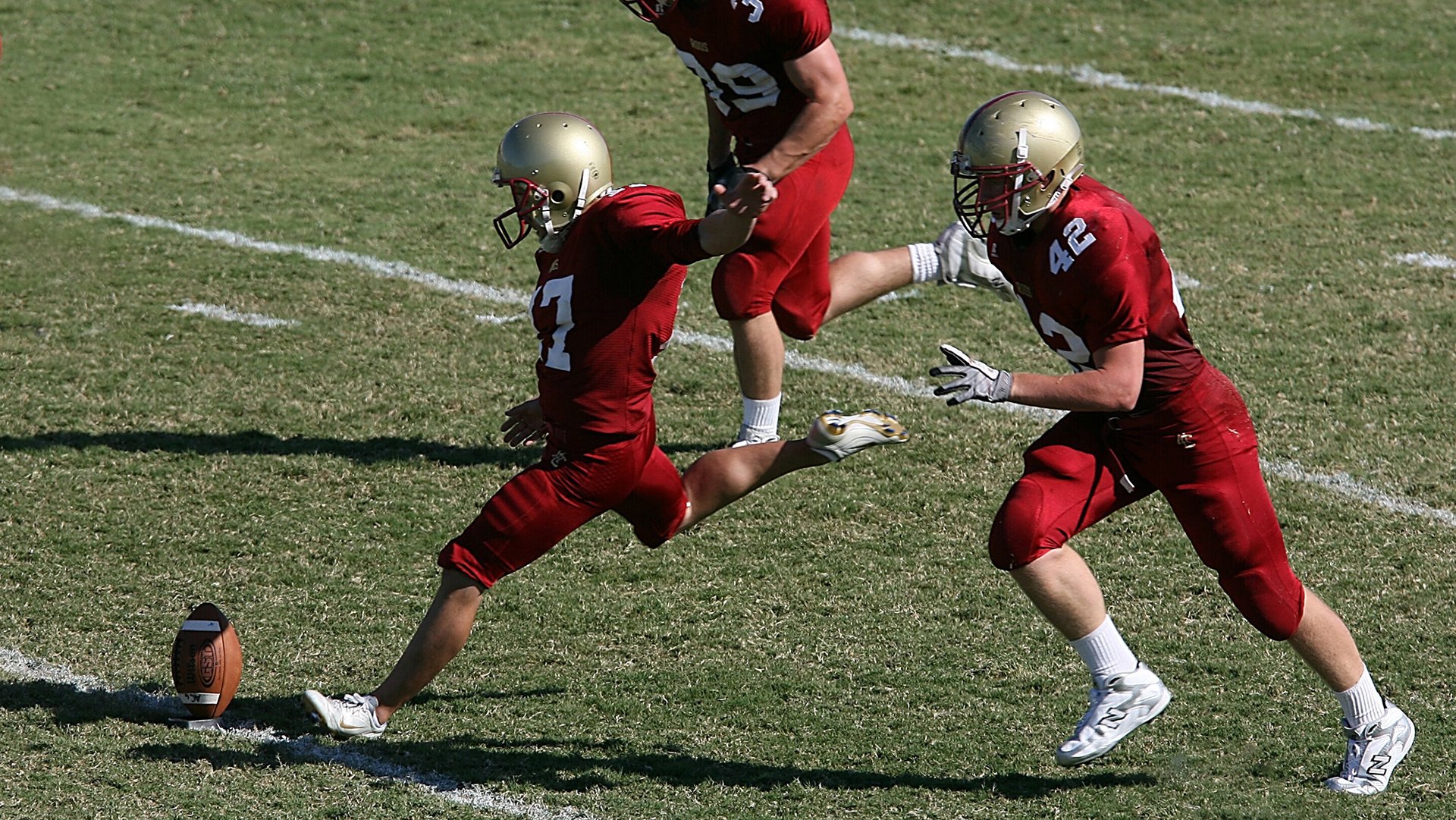 男足中超联赛保级大战白热化，中国男足超白金一代